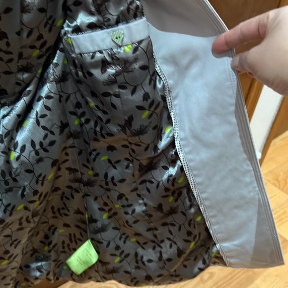 Pre-Owned Soia and Kyo jacket, in good condition, small hole at back. - Picture 3 of 7